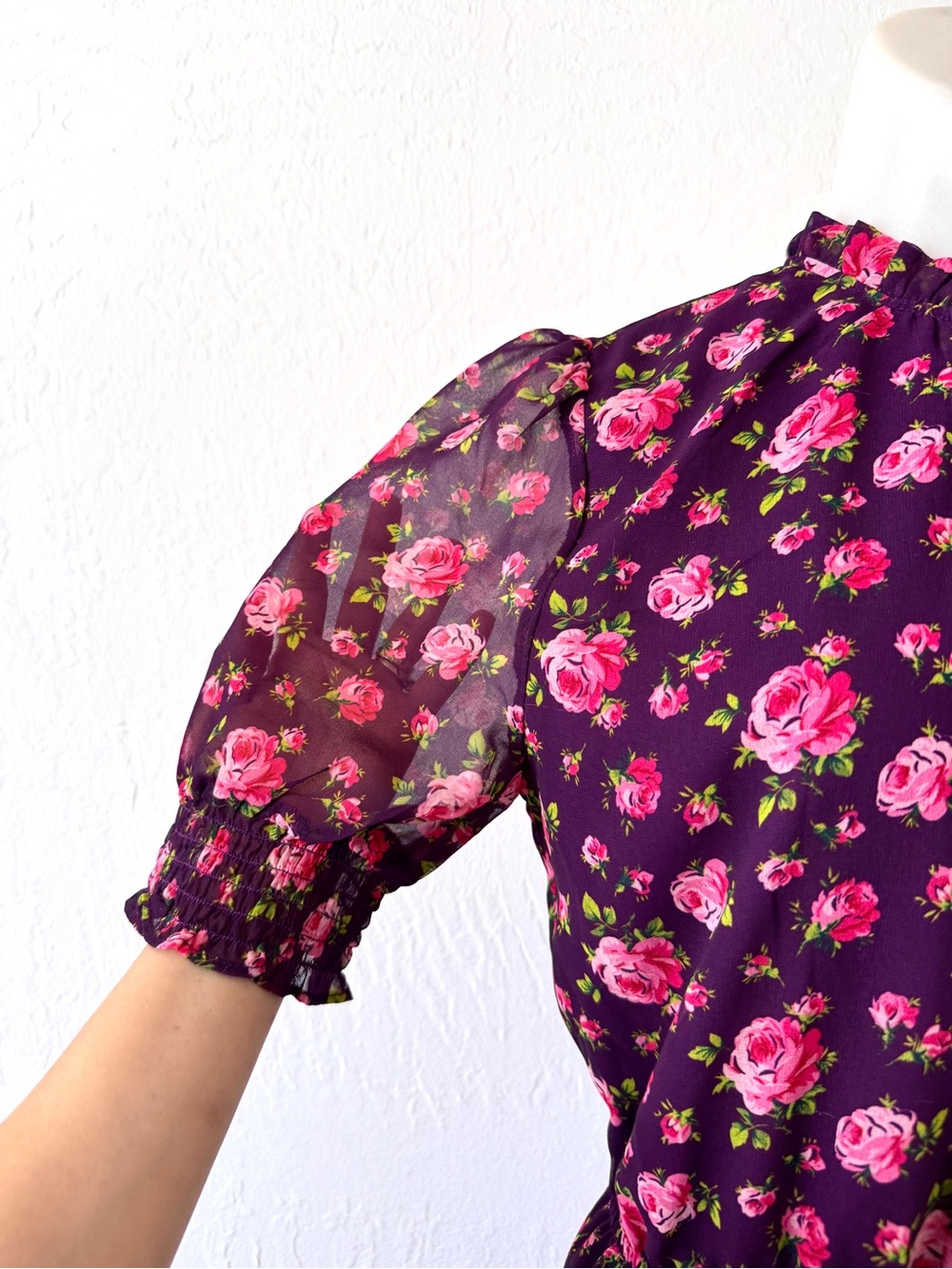 Betsey Johnson Floral Keyhole Midi Dress in Deep Purple with Pink Roses Small - Picture 4 of 11